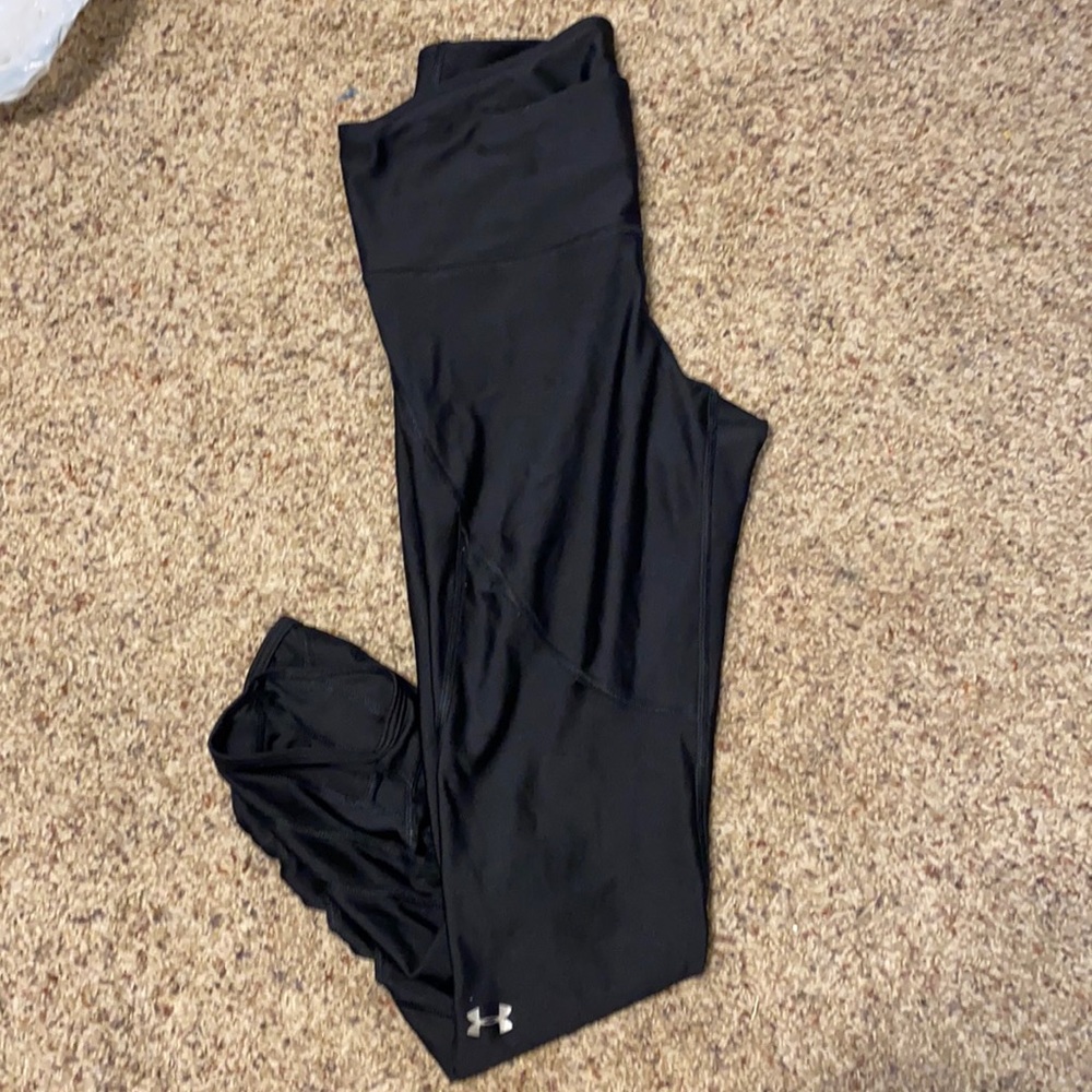 Under armour leggings size medium